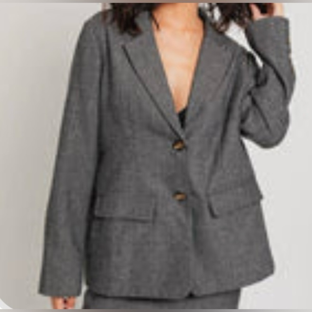 7. Charcoal Oversize Tweed Boyfriend Fit Front Pocket Blazer Jacket